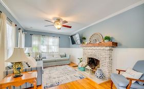 Charming Mt Dora Home With Shared Patio And Yard!